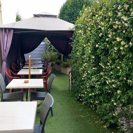 Hotel Restaurant O Regal Villeneuve-sur-Lot Buitenkant foto